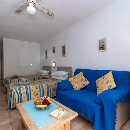 Apartment Lovely Communal Heated Pool